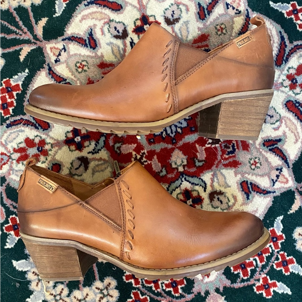 Pikolinos Baqueira Ankle Boots size 39 (8.5-9) *LIKE NEW*